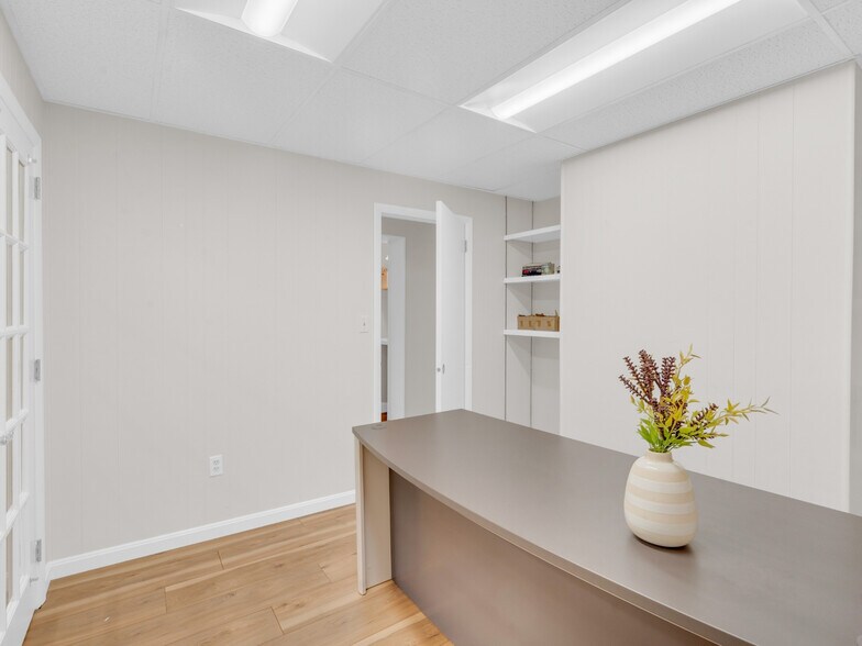 More Photos Of 239 E Main St, Westminster Office For Sale