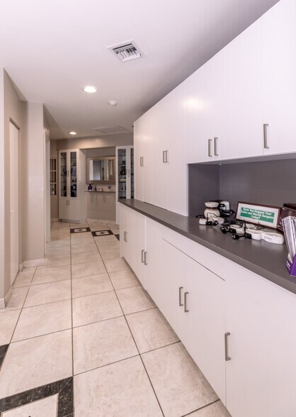 More Photos Of 7765 SW 87th Ave, Miami Medical For Lease