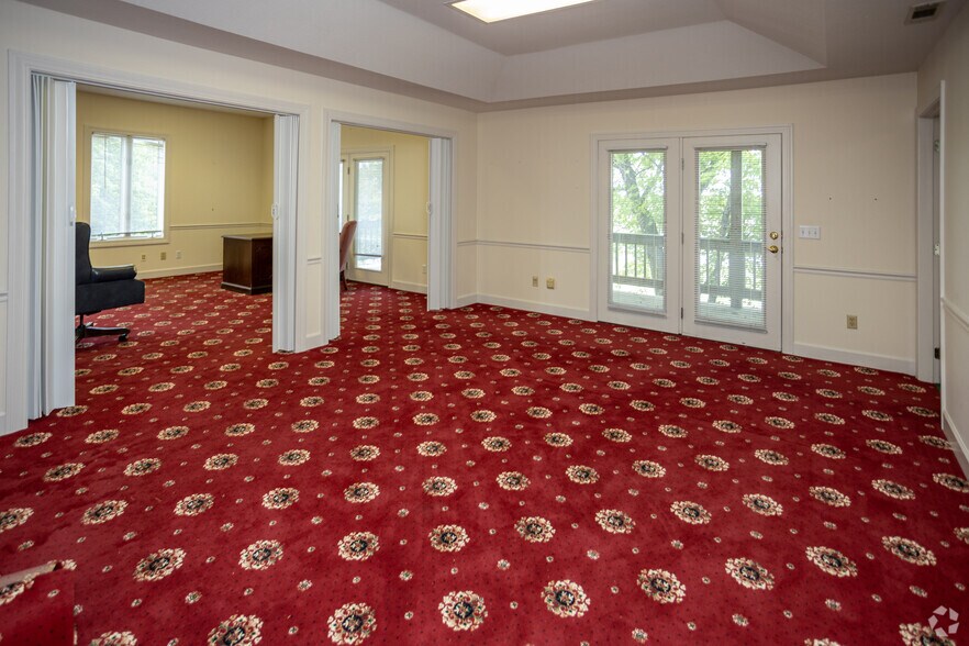 More Photos Of 236 Miller Ave, Crossville Medical For Sale