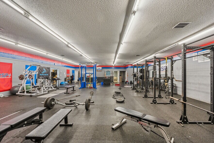 More Photos Of 320 S Tubb St, Oakland Warehouse For Sale