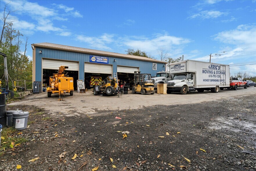 Primary Photo Of 901 Township Line Rd, Phoenixville Auto Repair For Sale