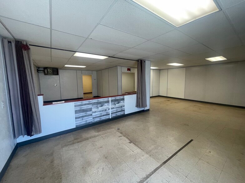 More Photos Of 3628 Ransomville Rd, Ransomville Auto Dealership For Lease