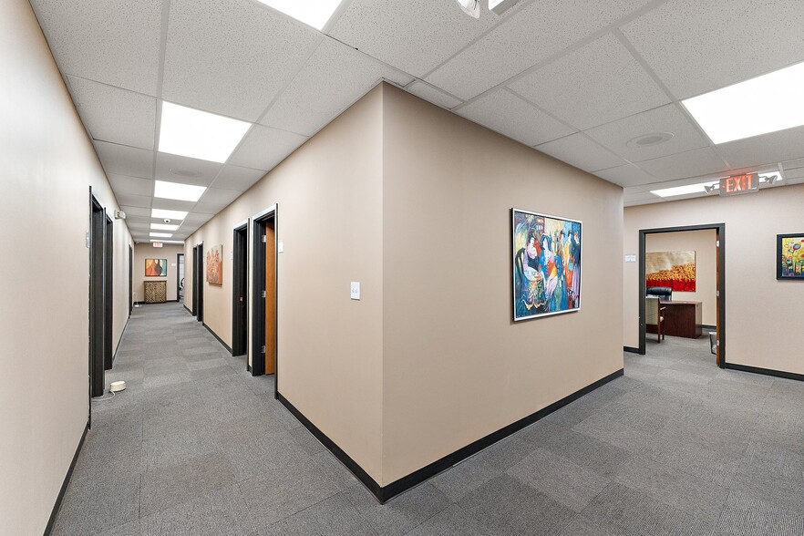 More Photos Of 7025 Indianapolis Blvd, Hammond Office For Sale
