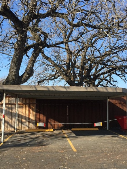 More Photos Of 7100 S Cooper St, Arlington Office For Sale