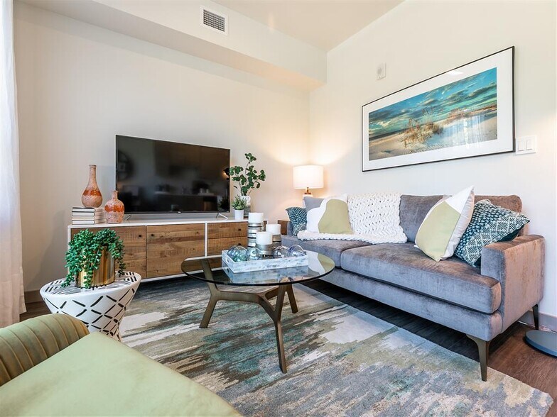 More Photos Of 2200 W Meeker St, Kent Apartments For Lease