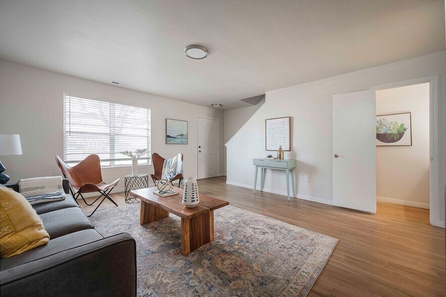 More Photos Of 275 S Fort Ln, Layton Apartments For Sale