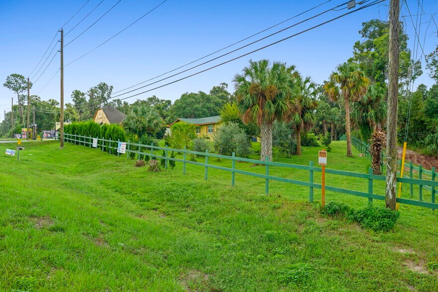 More Photos Of 4630 US Highway 17, De Leon Springs Restaurant For Sale