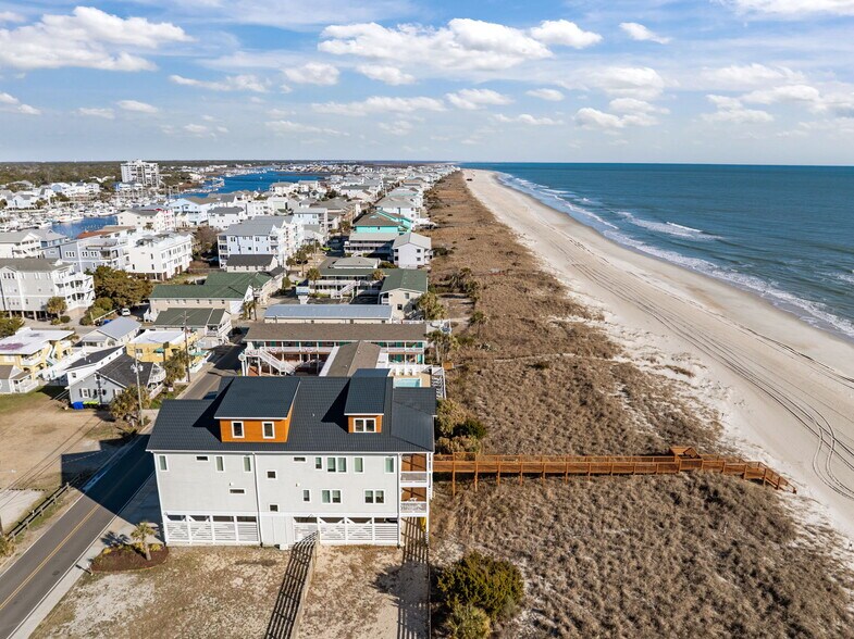 More Photos Of 312 Carolina Beach Ave N, Carolina Beach Office For Sale
