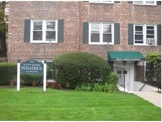 Primary Photo Of 195 N Village Ave, Rockville Centre Medical For Sale