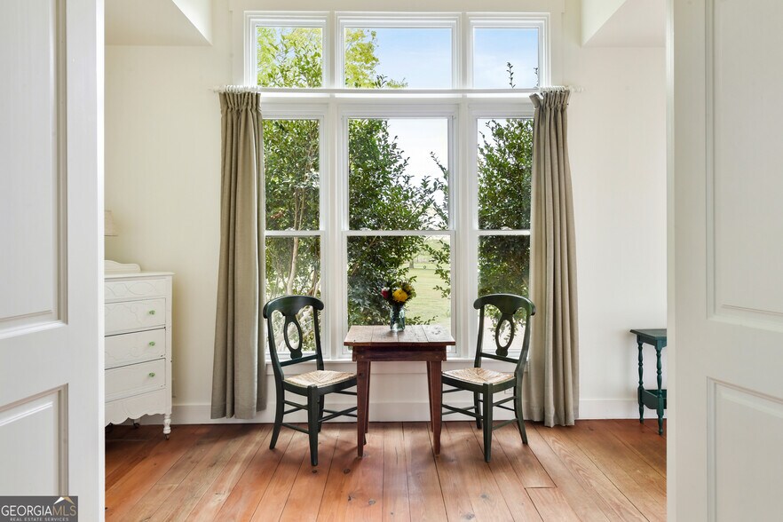 More Photos Of 1051 Meadow Ln, Madison Hospitality For Sale