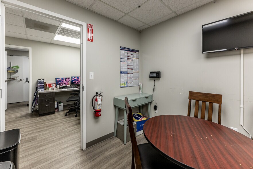 More Photos Of 130 Medical Center Pky, Huntsville Medical For Sale
