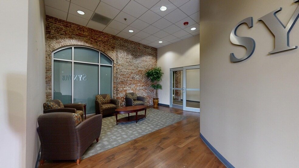 More Photos Of 33 W 11th St, Columbus Office For Lease