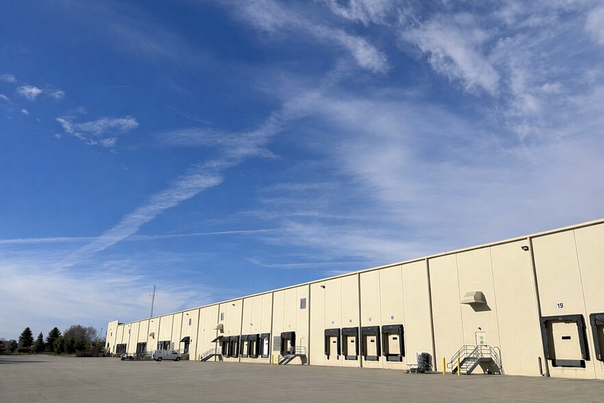 More Photos Of 3319 Southwest Blvd, Grove City Warehouse For Lease