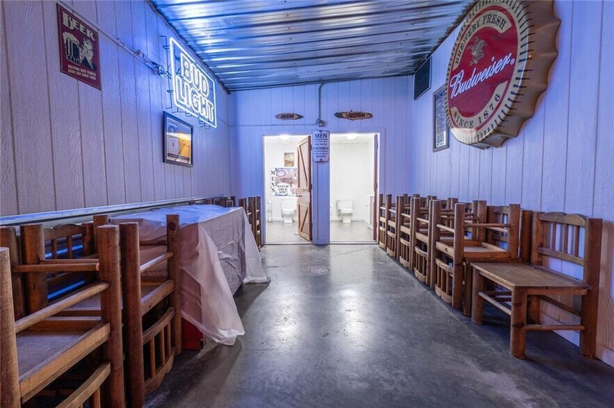More Photos Of 233 Hwy 75, Sycamore Restaurant For Sale