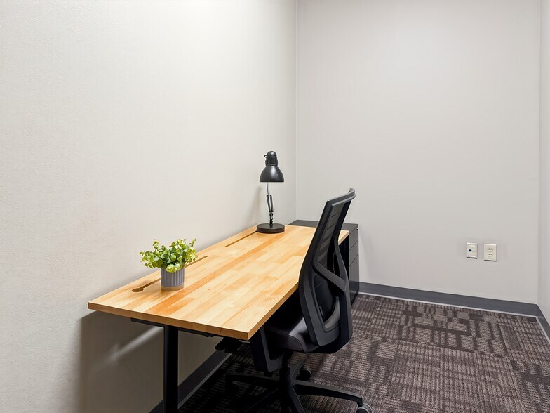 More Photos Of 1025 Quinn Dr, Waunakee Coworking Space