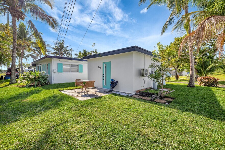More Photos Of 323 De Carie St, Delray Beach Apartments For Sale