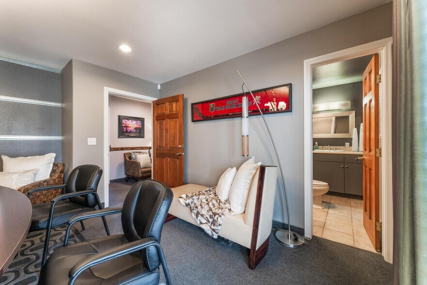 More Photos Of , Las Vegas Office For Sale