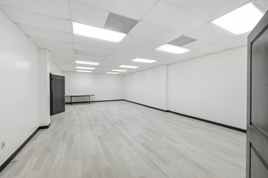 More Photos Of 3425 Sinclair Ln, Baltimore Warehouse For Sale