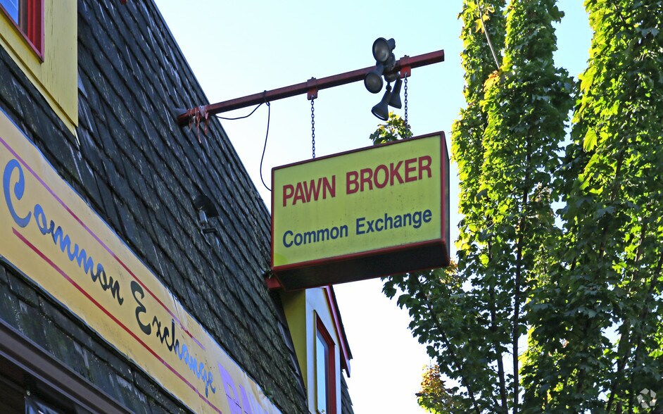 More Photos Of 22344 Lougheed Hwy, Maple Ridge Storefront For Lease