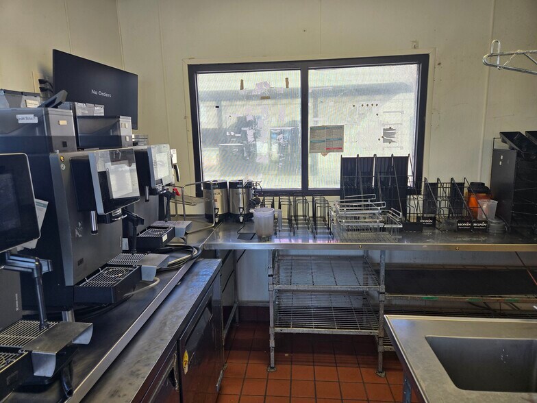 More Photos Of 4740 S Colony Blvd, The Colony Freestanding For Lease