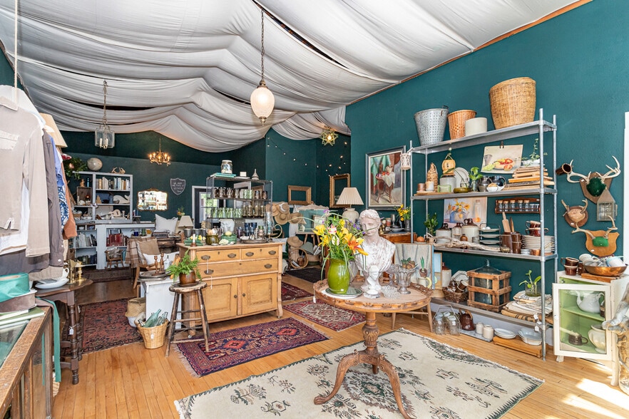 More Photos Of 611 Main St, Jewell Storefront Retail Residential For Sale