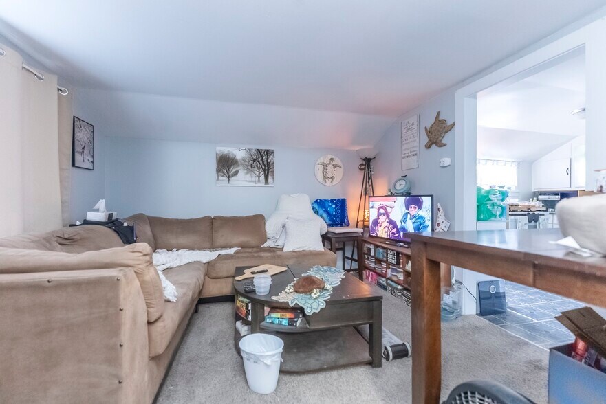 More Photos Of 180 Broadway, Port Ewen Storefront Retail Office For Sale