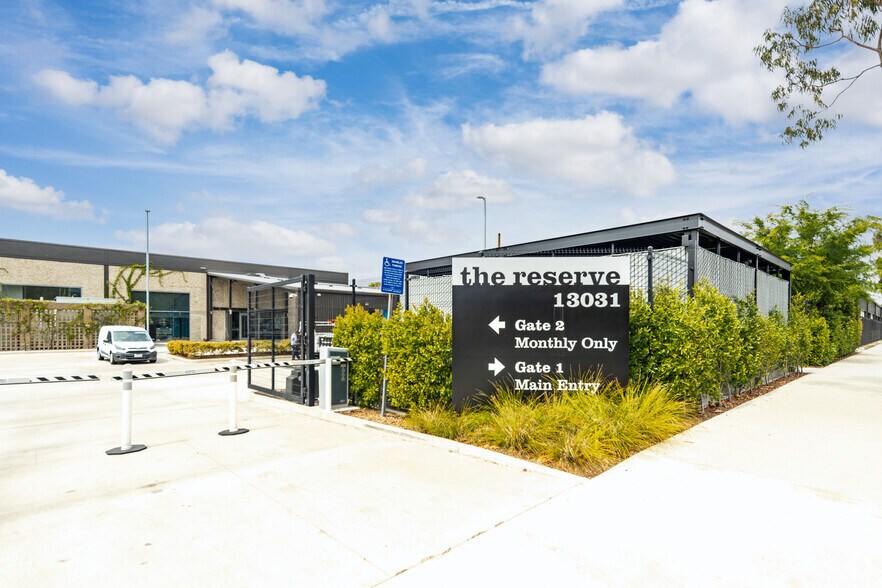 More Photos Of 13031 W Jefferson Blvd, Los Angeles Loft Creative Space For Lease