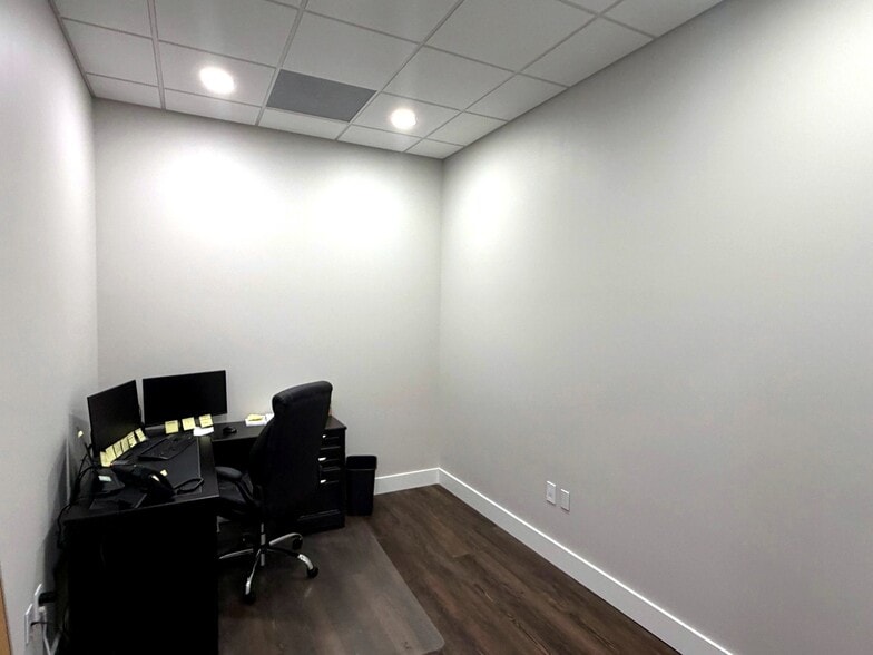 More Photos Of 4708 Lena Rd, Bradenton Warehouse For Sale