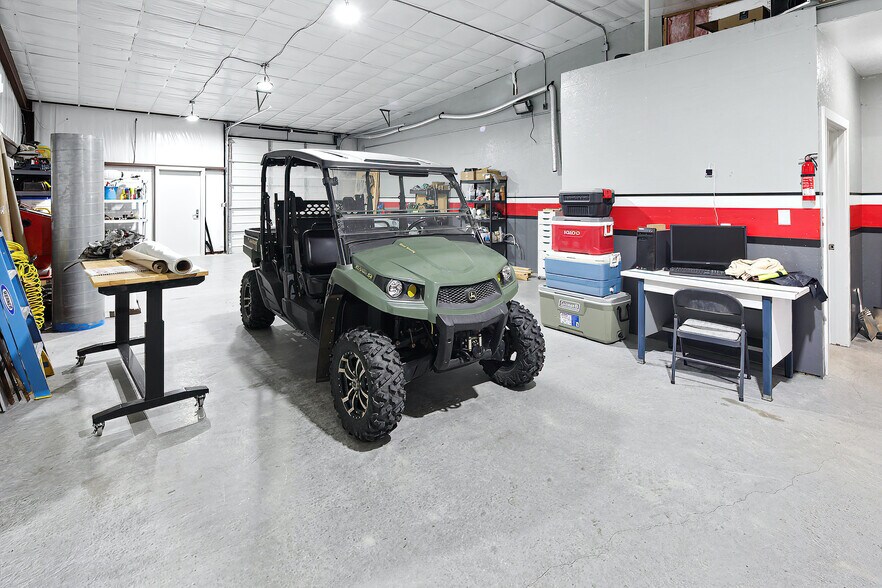 More Photos Of 4459 Roans Chapel Rd, College Station Service For Sale