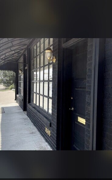 More Photos Of 1812 Avenue R, Lubbock Office For Sale