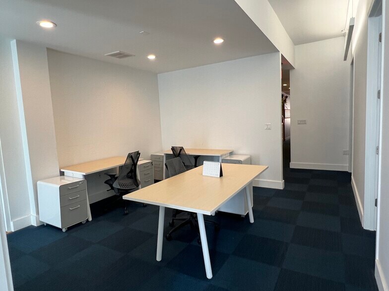 More Photos Of 321 Broadway, New York Land For Lease