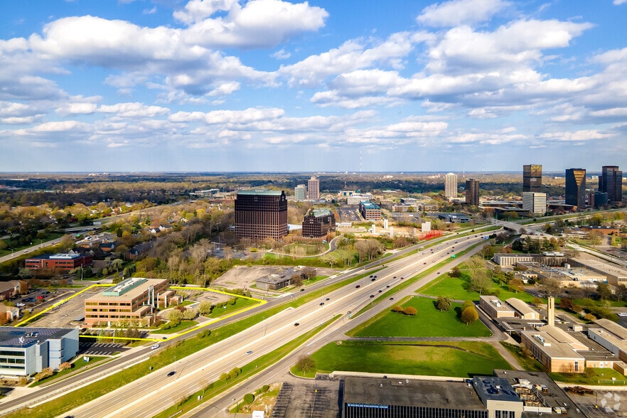 More Photos Of 26300 Northwestern Hwy, Southfield Office For Lease