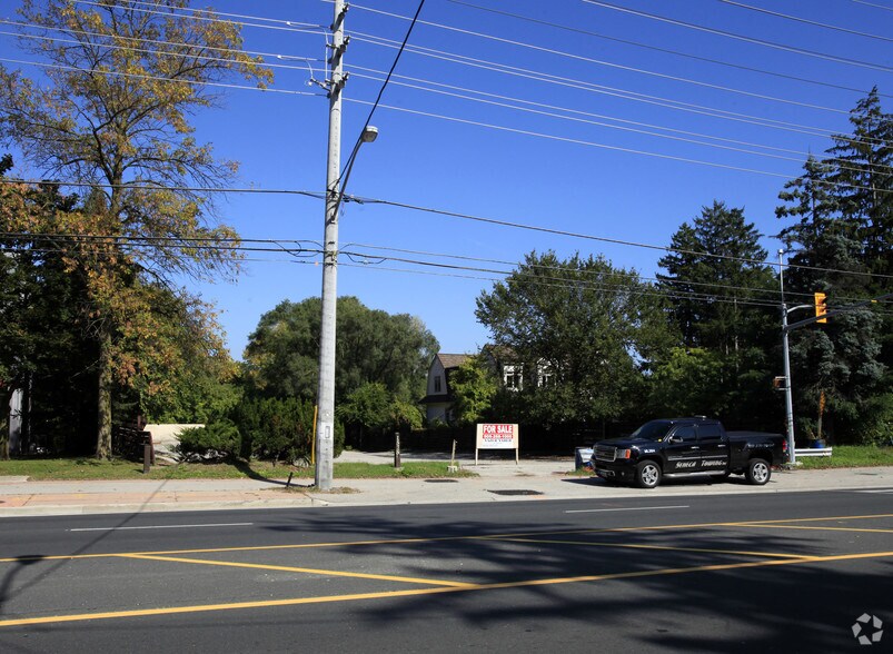 Primary Photo Of 1575 Hurontario St, Mississauga Land For Sale