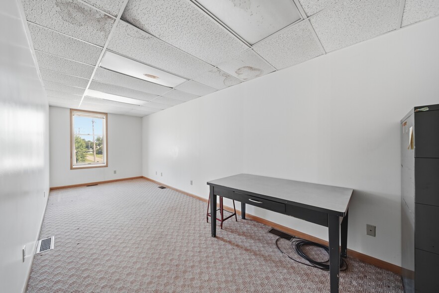 More Photos Of 208 Irwin St, Brooklyn Manufacturing For Sale