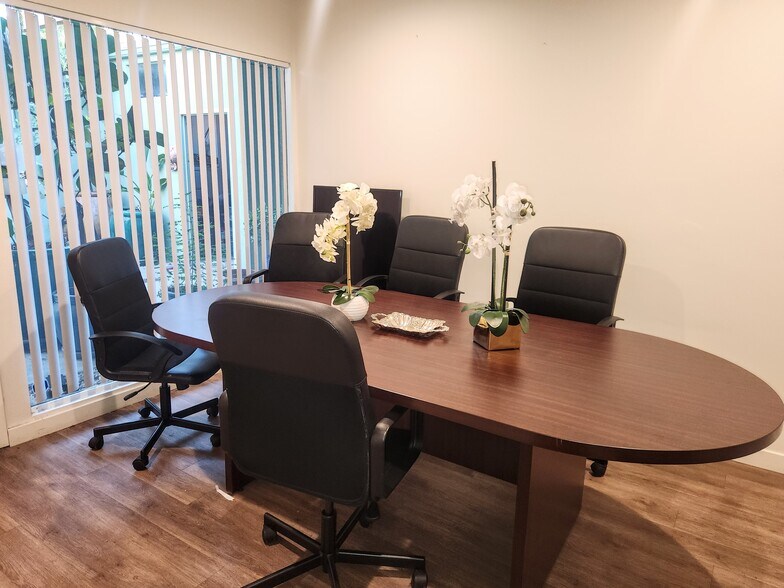 More Photos Of 10700 Burbank Blvd, North Hollywood Medical For Lease