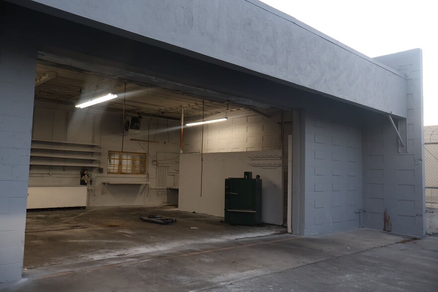 More Photos Of 13300 Burbank Blvd, Van Nuys Auto Repair For Sale