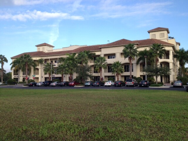 More Photos Of 4290 Professional Center Dr, Palm Beach Gardens Office For Lease
