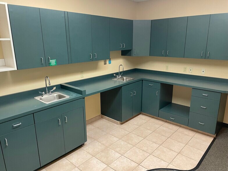 More Photos Of 1000 Integrity Dr, Pittsburgh Medical For Lease