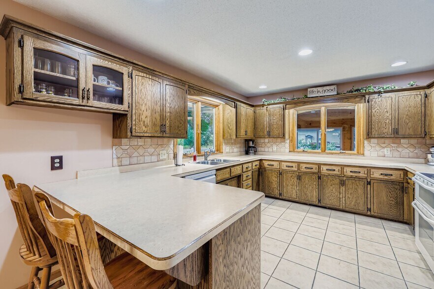 More Photos Of 198 35th St NE, Buffalo Warehouse For Sale