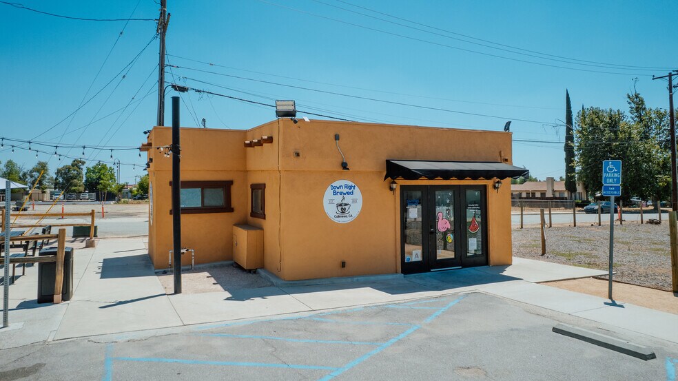 More Photos Of 950 Calimesa Blvd, Calimesa Freestanding For Sale