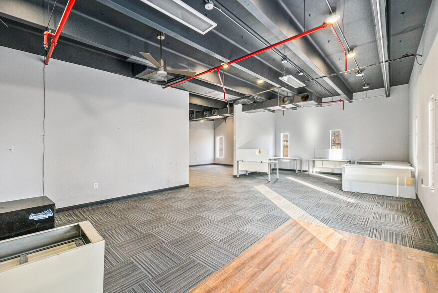 More Photos Of 1475 S Acoma St, Denver Warehouse For Lease