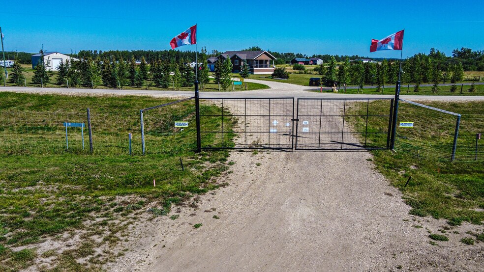 More Photos Of 705068 82 -1, Wembley General Retail For Sale