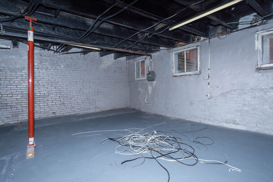 More Photos Of 115 W Mulberry St, Baltimore Office Residential For Sale