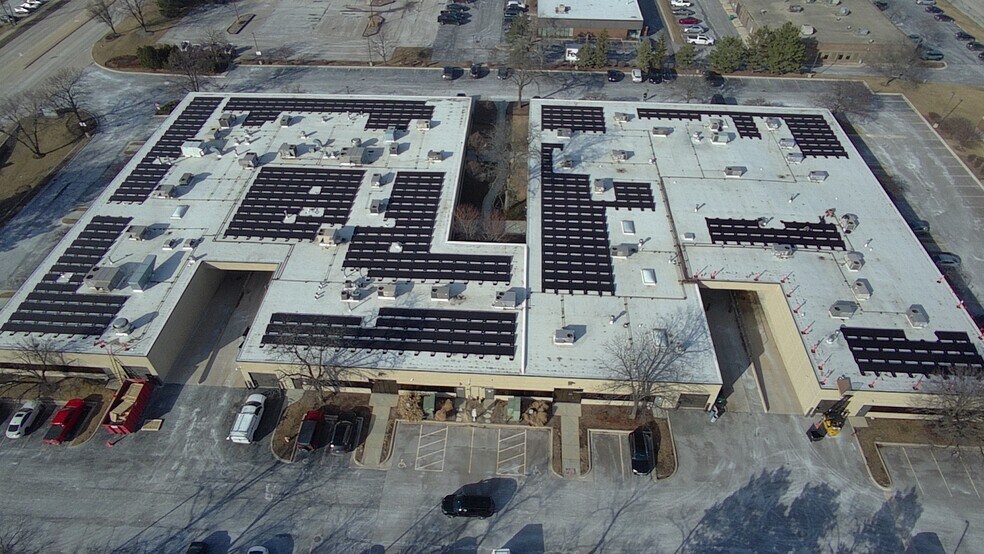 More Photos Of 2505 S Finley Rd, Lombard Office For Sale