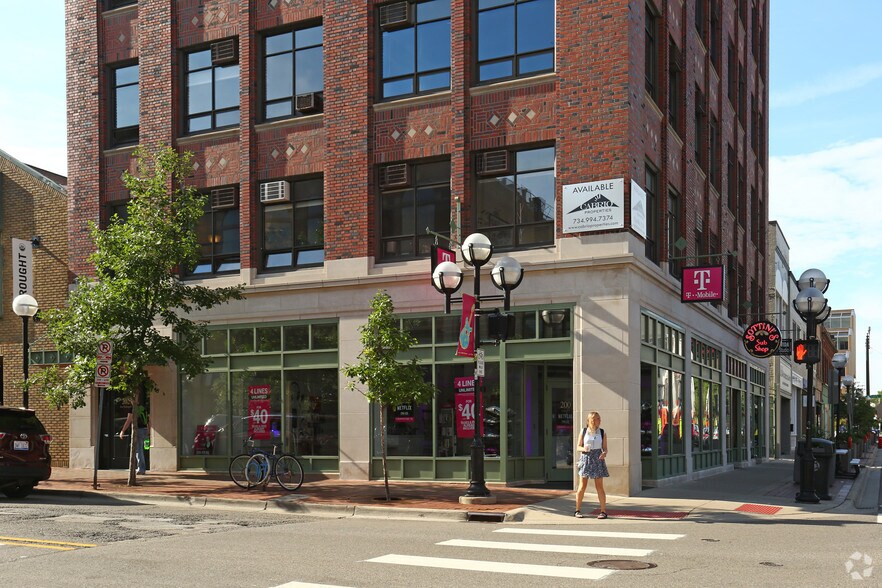 More Photos Of 200-202 E Washington St, Ann Arbor Medical For Lease
