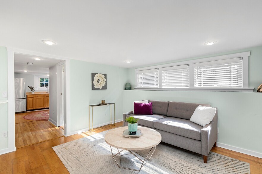 More Photos Of 410 N 46th St, Seattle Apartments For Sale