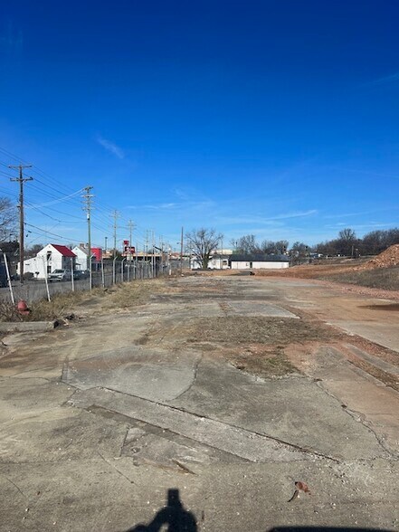 More Photos Of 103 E Harrison St, Reidsville Office For Sale