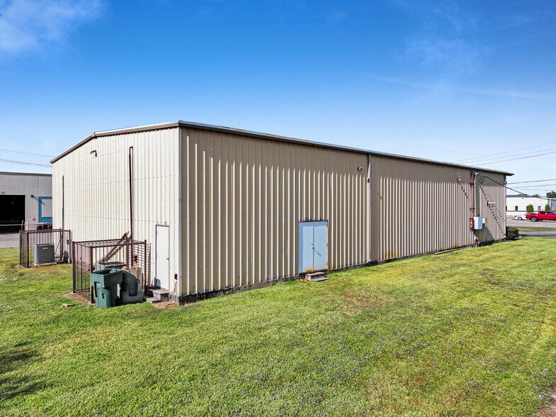 More Photos Of 5959 9th Ave, Port Arthur Specialty For Sale