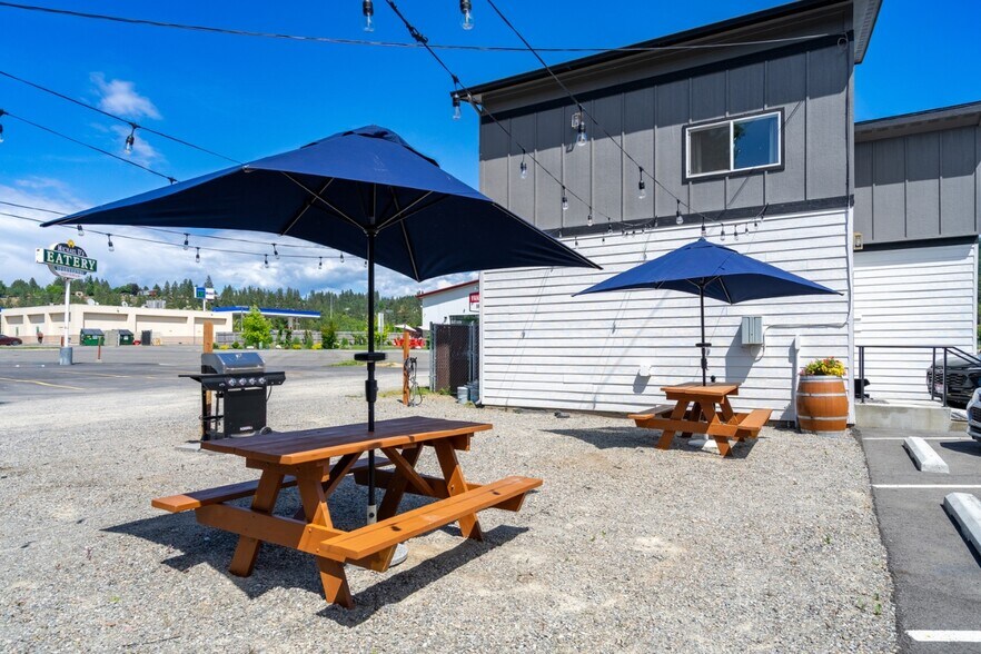 More Photos Of 219 E Coeur D Alene Lake Dr, Coeur d'Alene Apartments For Sale