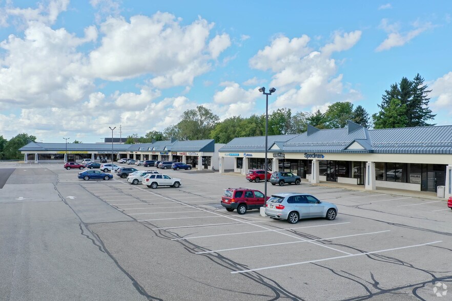 More Photos Of 5624-5638 Peach St, Erie General Retail For Lease